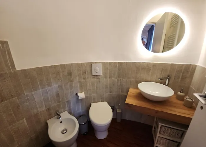 Gaia - A Due Passi Dal Centro - Parcheggio Privato Frühstückspension 4*