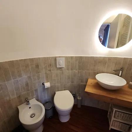 Gaia - A Due Passi Dal Centro - Parcheggio Privato Bed & Breakfast 4*