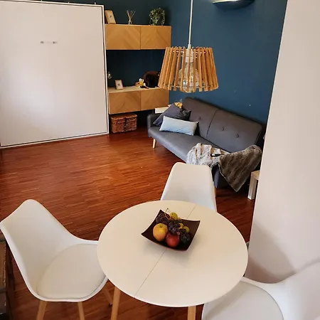 Gaia - A Due Passi Dal Centro - Parcheggio Privato Bed & Breakfast