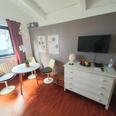 Gaia - A Due Passi Dal Centro - Parcheggio Privato Bed & Breakfast